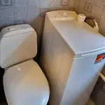 B. דירה *